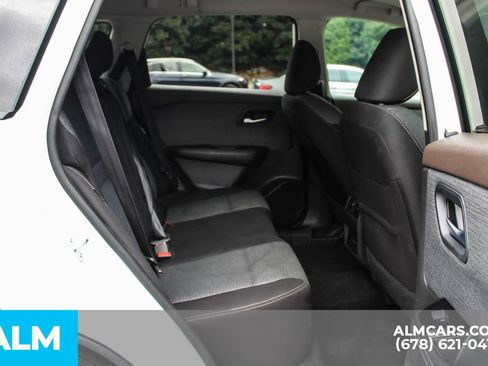 Used 2023 Nissan Rogue SV AWD/4WD image 17
