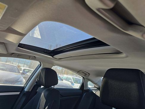 Used 2019 Honda Civic EX image 40