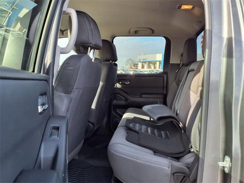 Used 2025 Nissan Frontier SV image 23