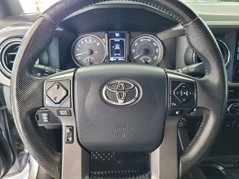Used 2016 Toyota Tacoma TRD Sport RWD image 23