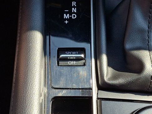 Used 2024 MAZDA MAZDA3 s FWD image 24