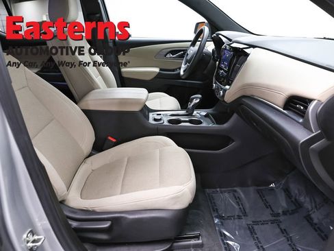 Used 2022 Chevrolet Traverse LS AWD/4WD image 23