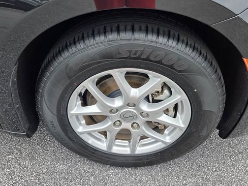 Used 2023 Chrysler Pacifica Touring-L FWD image 11
