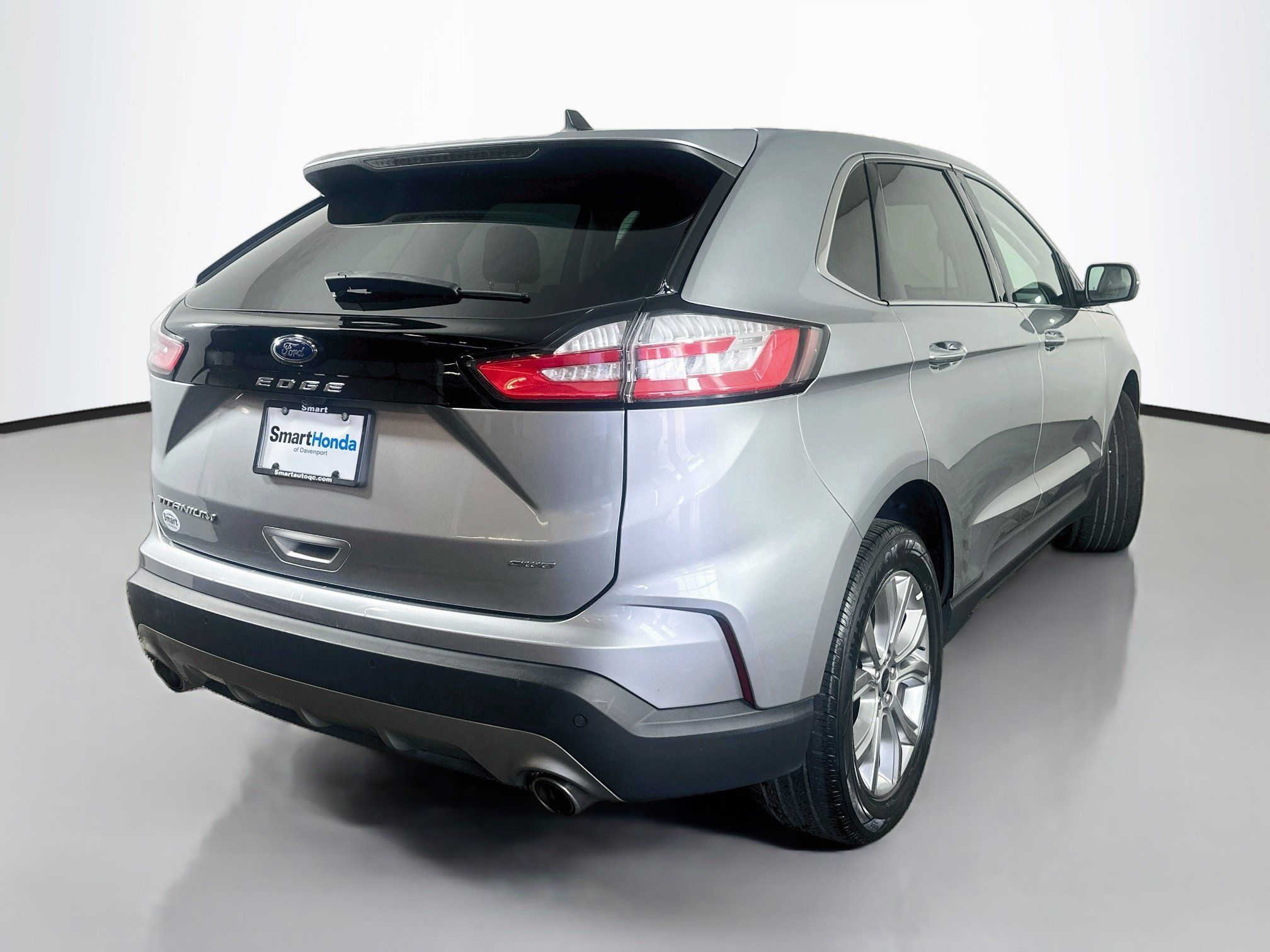 Used 2024 Ford Edge Titanium AWD/4WD image 7