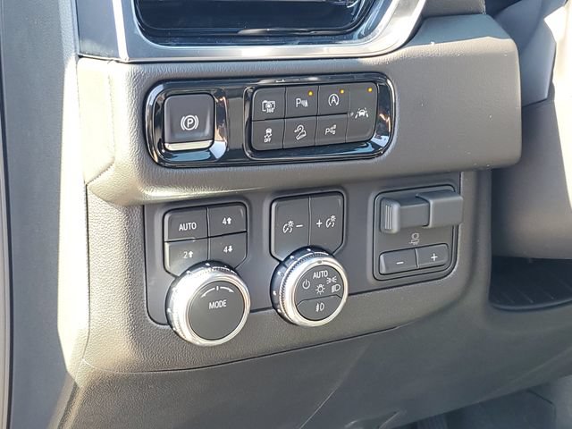 New 2026 GMC Yukon Denali w/ Denali Reserve Package AWD/4WD image 9