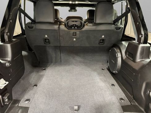 Used 2021 Jeep Wrangler Unlimited Rubicon w/ Uconnect 4C Nav & Sound Group image 5