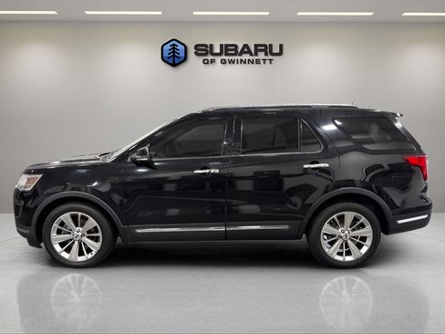 Used 2019 Ford Explorer Limited w/ Class III Trailer Tow Package FWD image 2