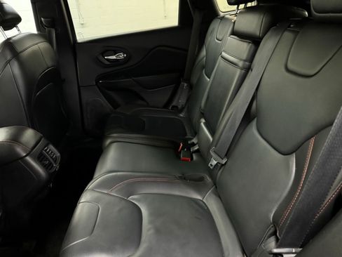 Used 2015 Jeep Cherokee Trailhawk w/ Leather Interior Group image 14