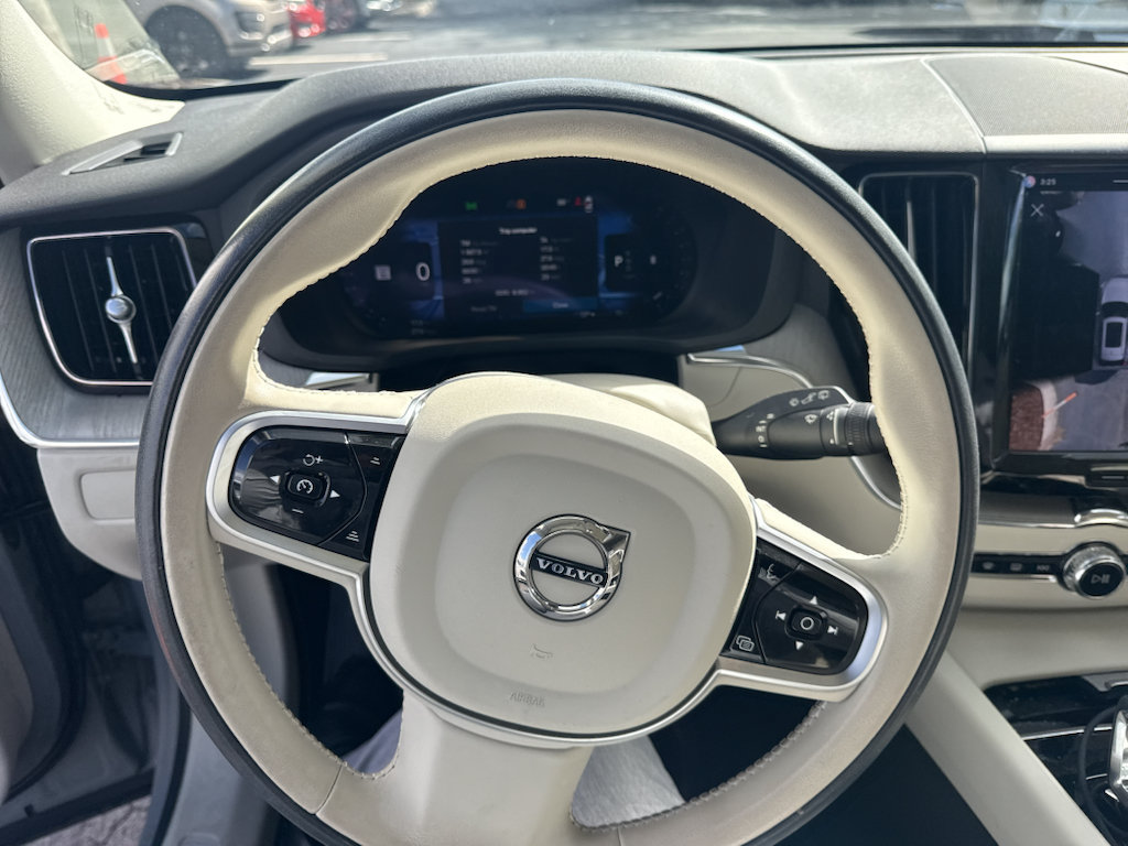 Used 2025 Volvo XC60 B5 Plus w/ Protection Package Premier AWD/4WD image 14