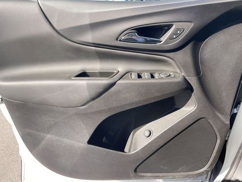 Used 2024 Chevrolet Equinox LT w/ LPO, Floor Liner Package image 33