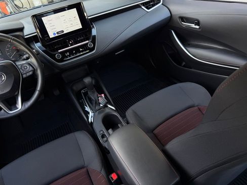 Certified 2025 Toyota Corolla SE w/ Convenience Package image 12