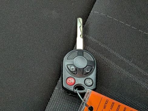 Used 2018 Ford Focus SE FWD image 30