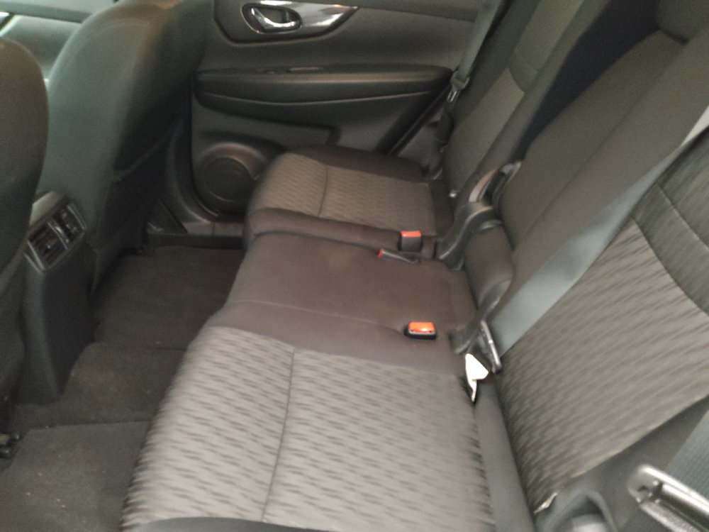 Used 2018 Nissan Rogue SV FWD image 18
