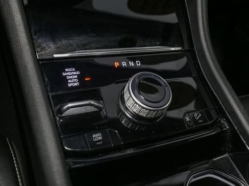 Used 2023 Jeep Grand Cherokee 4WD 4xe w/ Luxury Tech Group II image 34