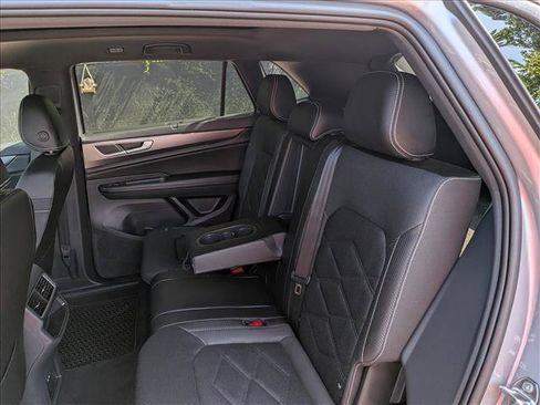 Certified 2024 Volkswagen Atlas Cross Sport SE AWD/4WD image 25