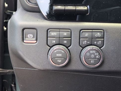 New 2026 Chevrolet Silverado 2500 ZR2 image 26