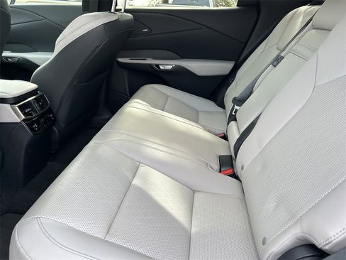 Used 2023 Lexus RX 350 w/ Accessory Package (P3) image 15