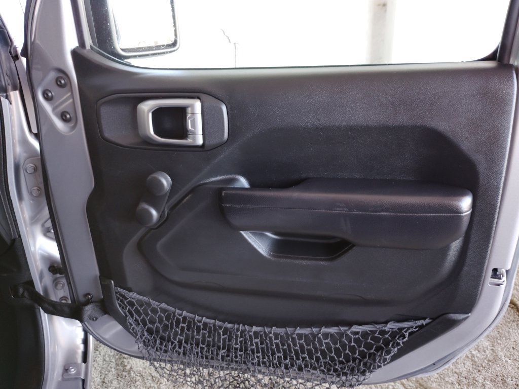 Used 2018 Jeep Wrangler Sport AWD/4WD image 11