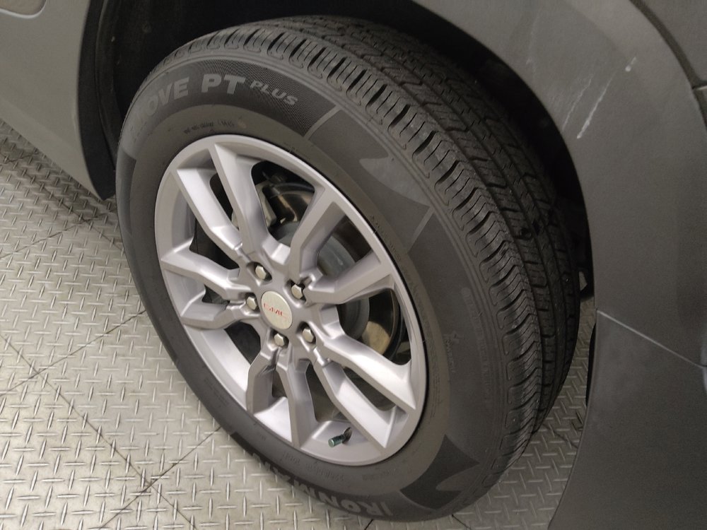 Used 2023 GMC Terrain SLT FWD image 31