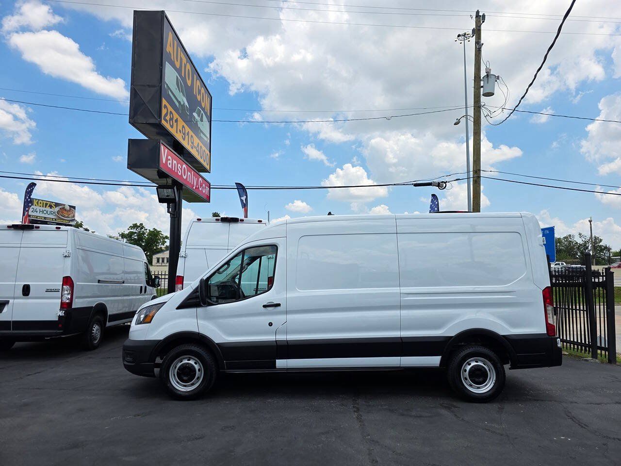 Used 2021 Ford Transit 250 Medium Roof RWD image 4