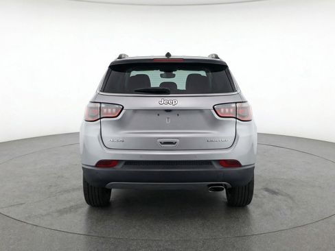 Used 2025 Jeep Compass Limited AWD/4WD image 7