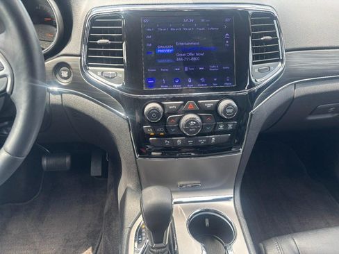 Used 2019 Jeep Grand Cherokee Limited AWD/4WD image 13