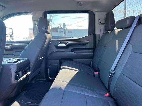 Used 2023 Chevrolet Silverado 1500 LT Trail Boss w/ Protection Package AWD/4WD image 13