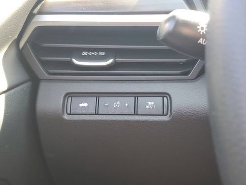 Certified 2023 Nissan Altima 2.5 SV FWD image 21