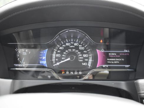 Used 2014 Lincoln MKS FWD image 14