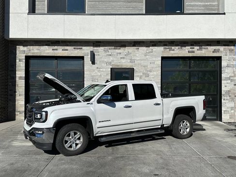 Used 2018 GMC Sierra 1500 SLT AWD/4WD image 21