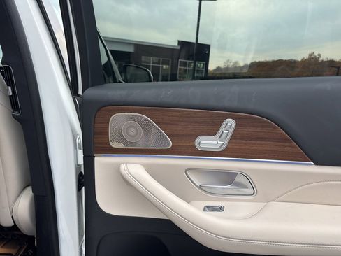 Used 2025 Mercedes-Benz GLS 450 GLS 450 image 17