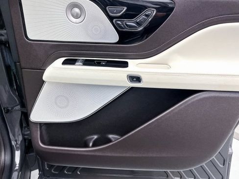 Used 2023 Lincoln Aviator Black Label w/ Dynamic Handling Package image 42