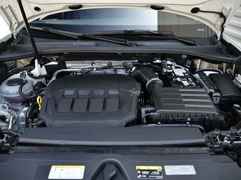 Certified 2025 Audi Q3 2.0T Premium Plus image 31