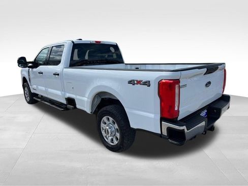 Used 2024 Ford F350 XLT AWD/4WD image 7