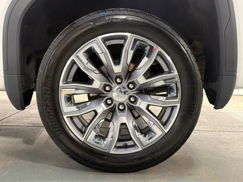 Used 2024 GMC Sierra 1500 Denali w/ Denali Reserve Package AWD/4WD image 9