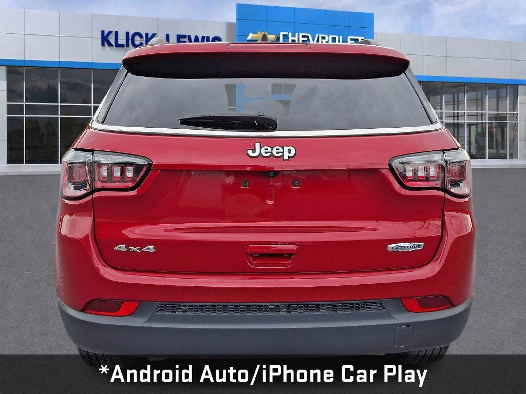 Used 2025 Jeep Compass Latitude w/ Sun & Sound Group AWD/4WD image 7