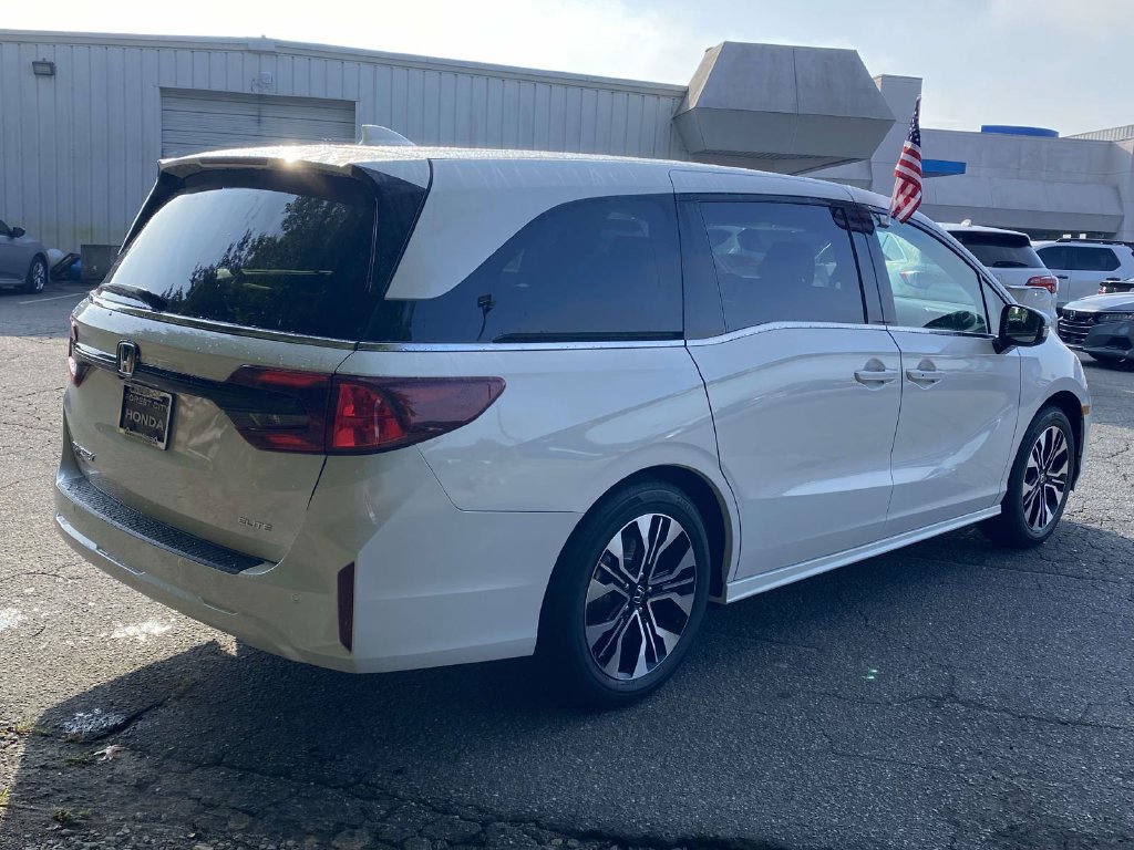 New 2026 Honda Odyssey Elite image 5