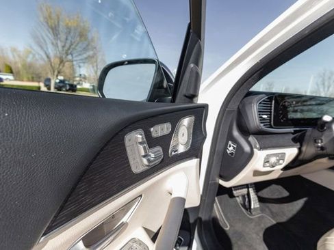 Certified 2025 Mercedes-Benz GLS 450 4MATIC image 16
