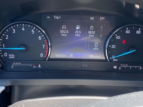 Used 2024 Ford Explorer XLT w/ Equipment Group 202A AWD/4WD image 4