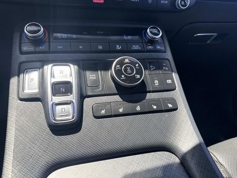 Used 2024 Hyundai Palisade Limited AWD/4WD image 23