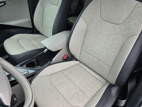 Certified 2024 Kia Niro Wave w/ Wave Preserve Package FWD image 24