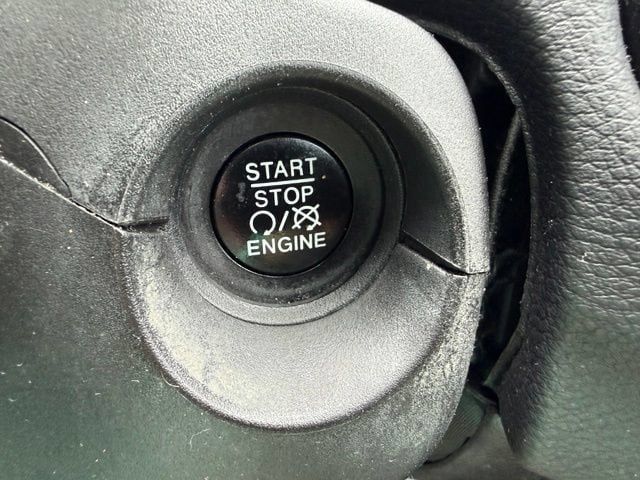 Used 2017 Jeep Compass Limited w/ Navigation Group AWD/4WD image 24