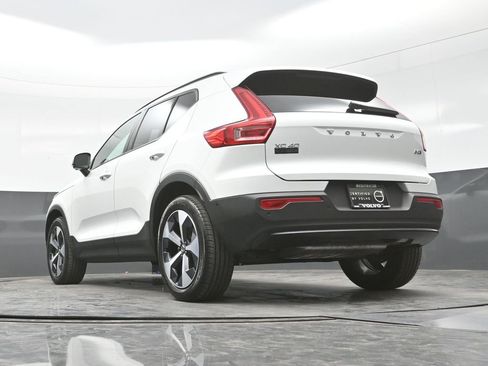 New 2026 Volvo XC40 B5 Plus w/ Protection Package Premier AWD/4WD image 24