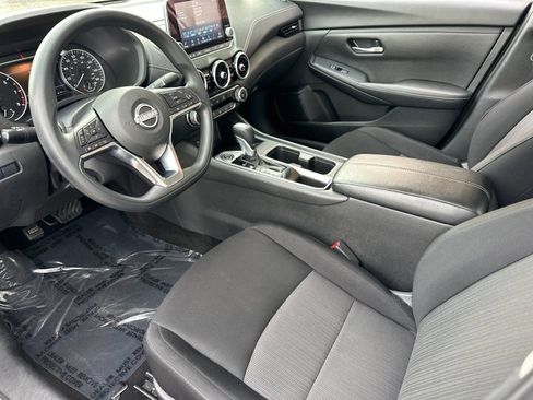 Used 2024 Nissan Sentra SV image 9