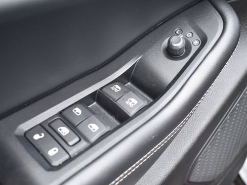 Used 2023 Jeep Grand Cherokee Limited AWD/4WD image 18
