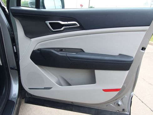 Used 2024 Kia Sportage EX FWD image 41