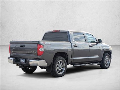 Used 2018 Toyota Tundra SR5 w/ SR5 Upgrade Package image 5