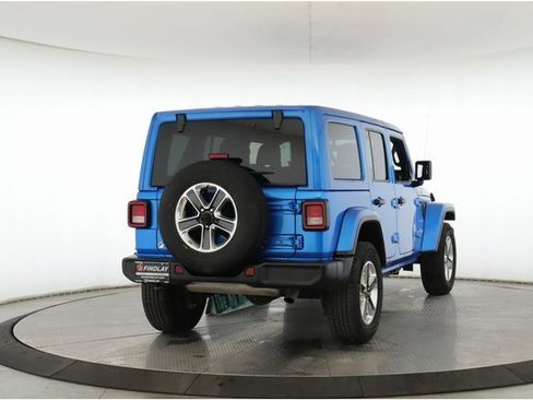 Used 2023 Jeep Wrangler Sahara image 7