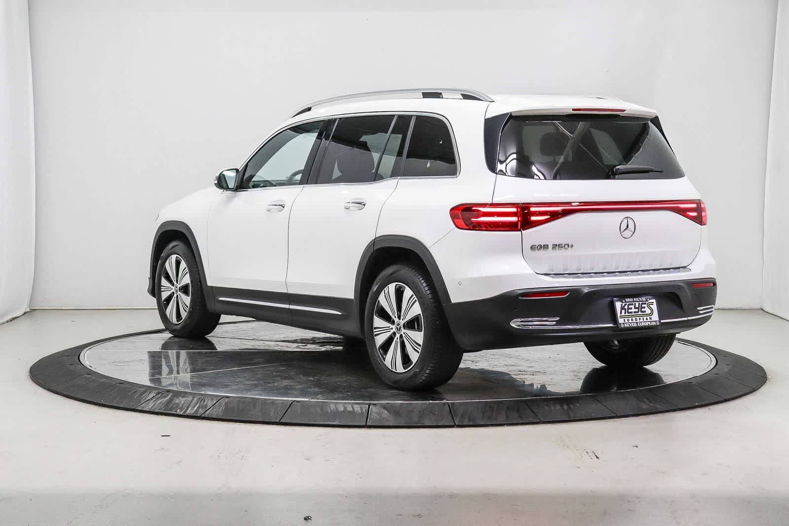 Used 2024 Mercedes-Benz EQB 250+ image 2