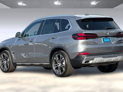 New 2026 BMW X5 xDrive40i image 3